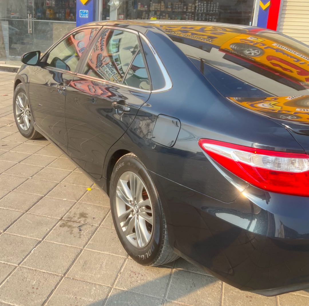 Car Image 2017 TOYOTA CAMRY SE