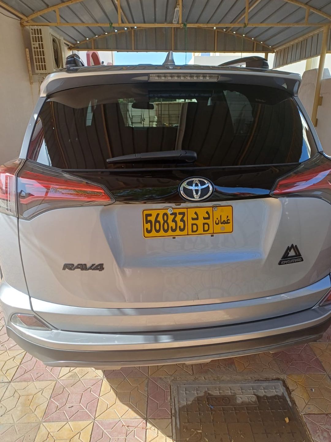 Car Image 2018 TOYOTA RAV4 LIMITED