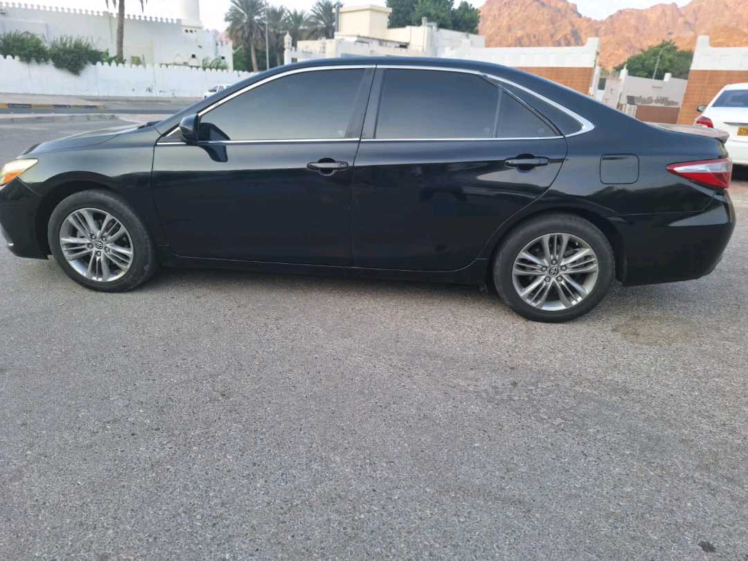 Car Image 2016 TOYOTA CAMRY SE