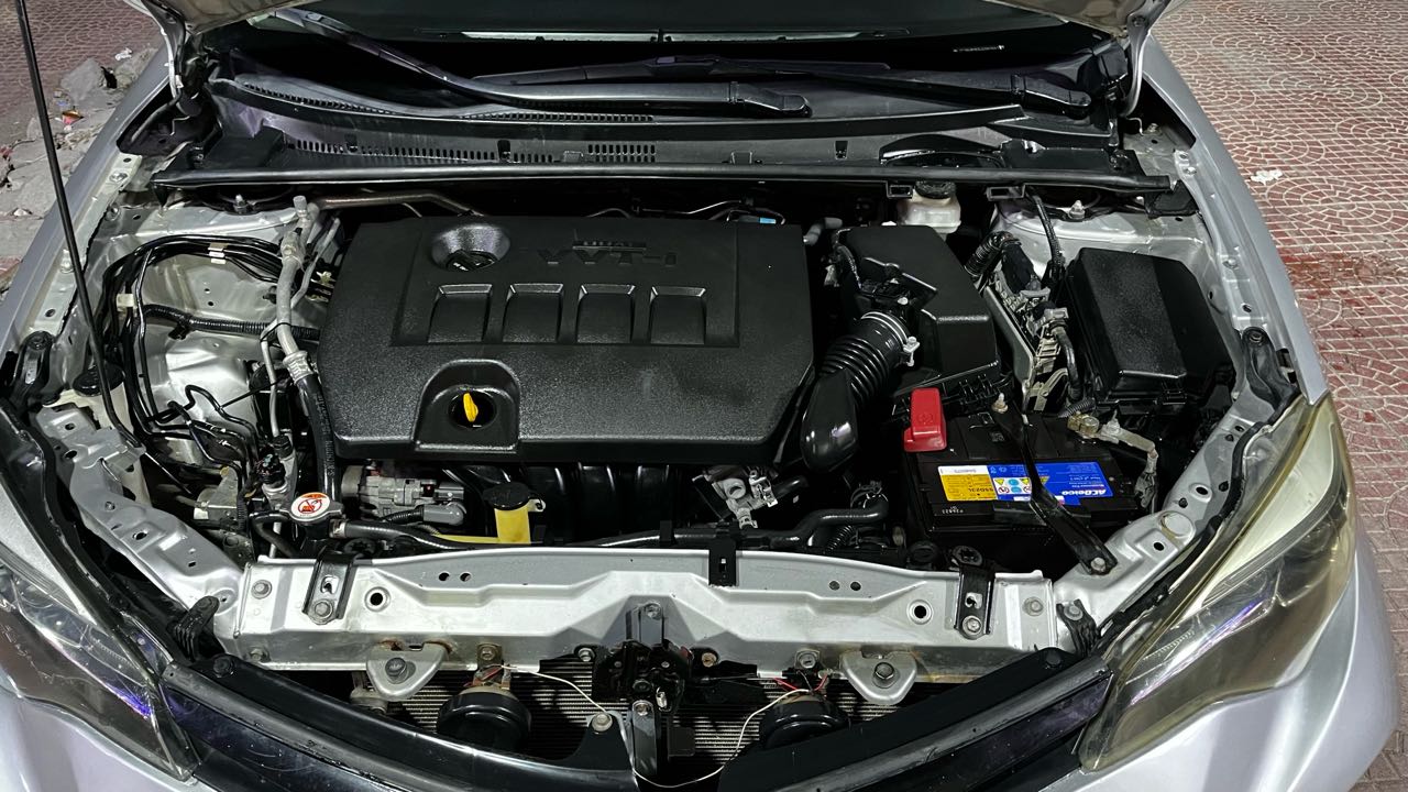 Car Image 2018 TOYOTA COROLLA L