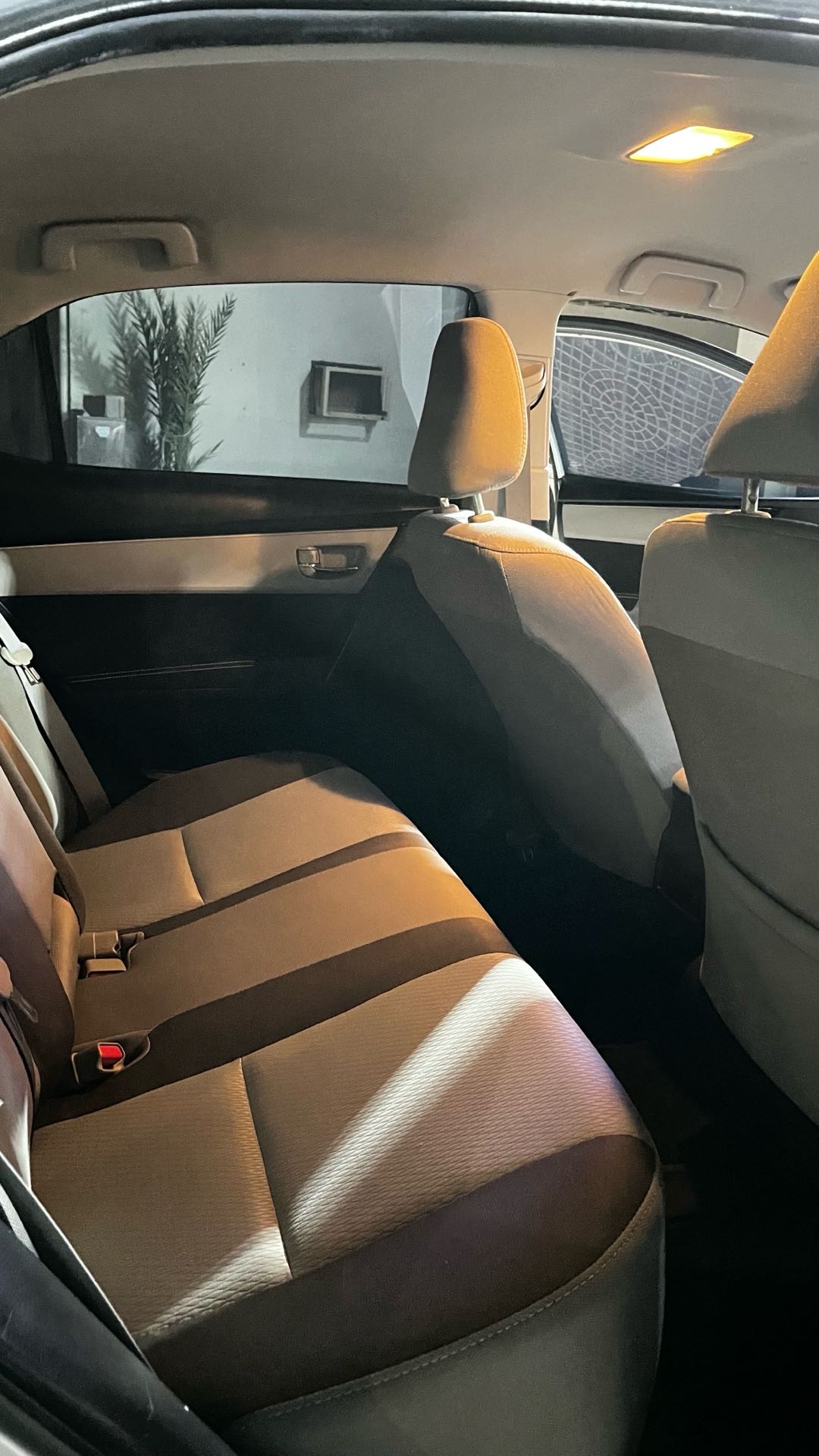 Car Image 2018 TOYOTA COROLLA L