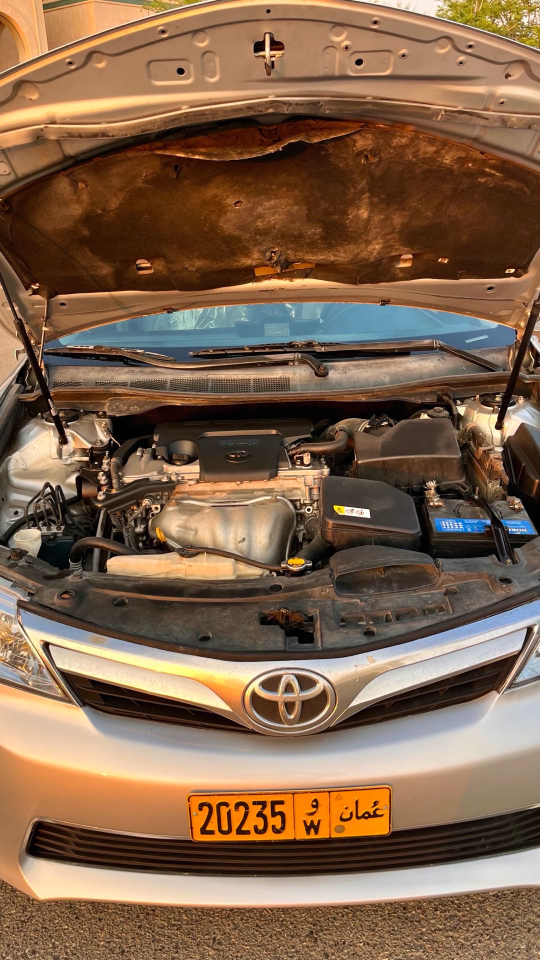 Car Image 2012 TOYOTA CAMRY LE