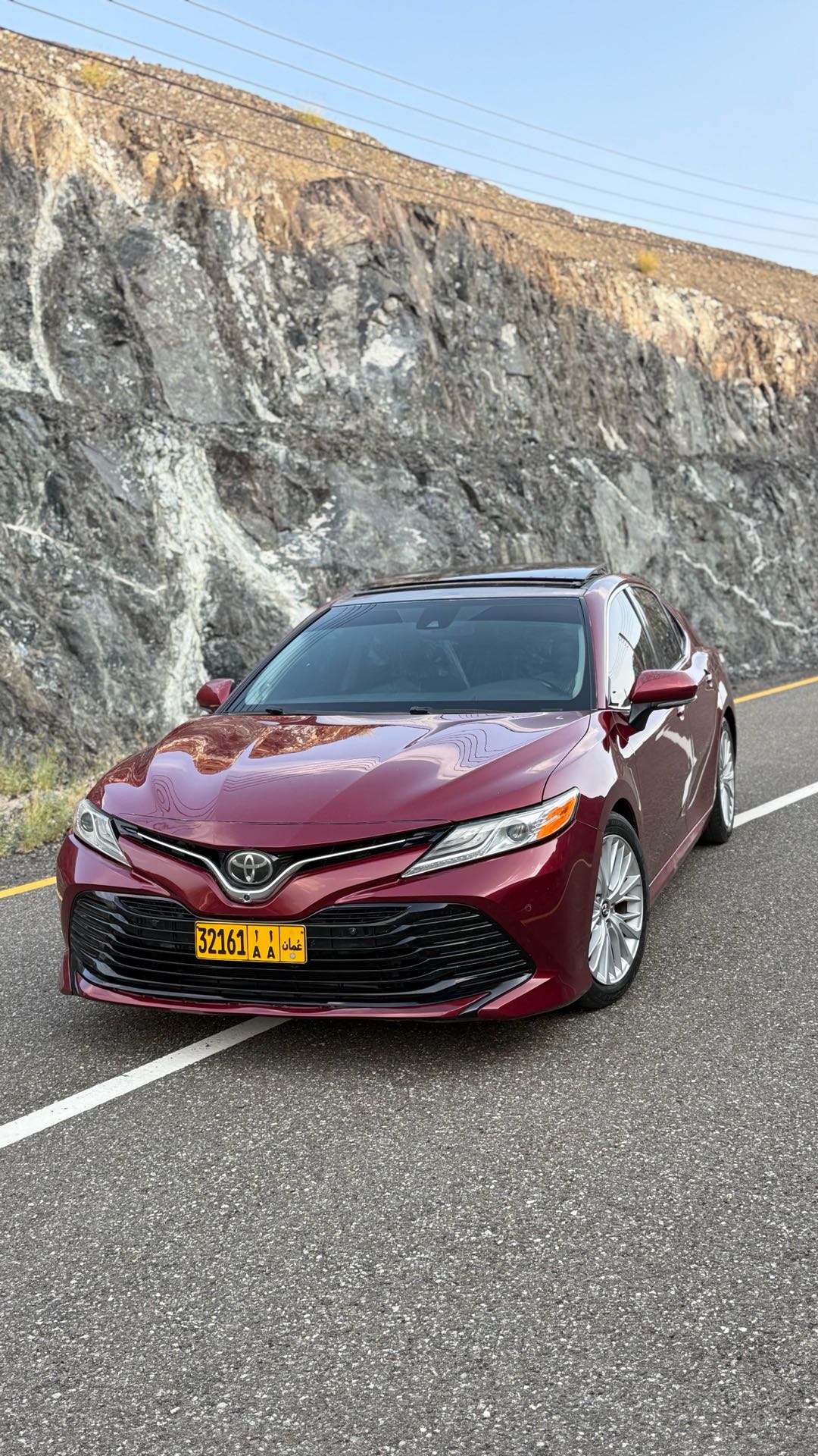 Car Image 2019 TOYOTA CAMRY XLE