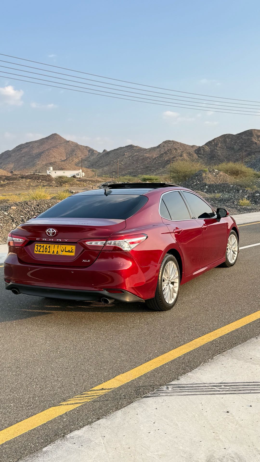 Car Image 2019 TOYOTA CAMRY XLE