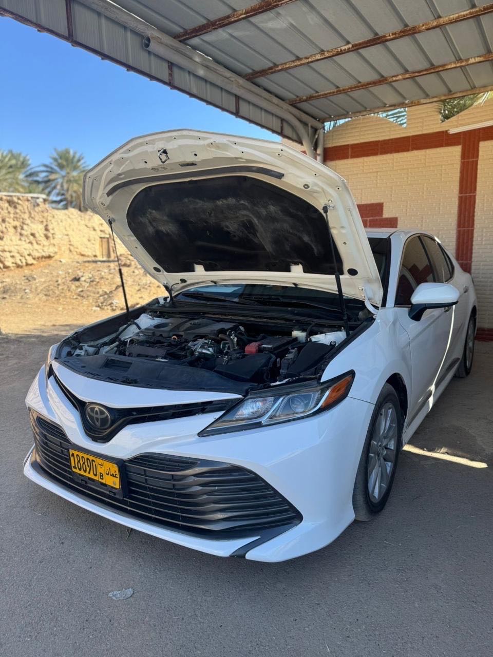 Car Image 2019 TOYOTA CAMRY LE