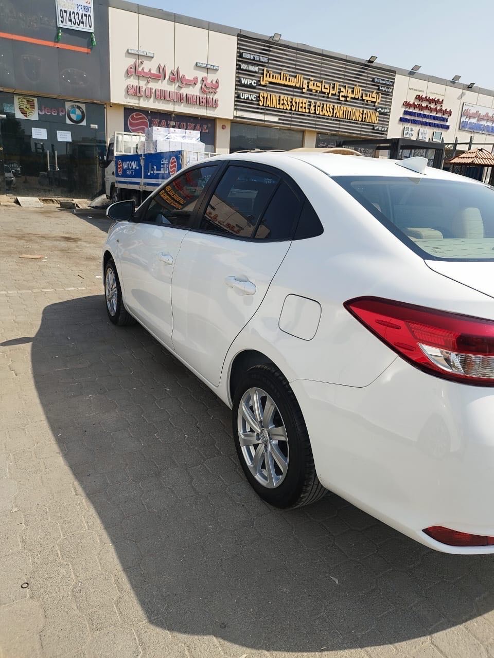 Car Image 2019 TOYOTA YARIS E
