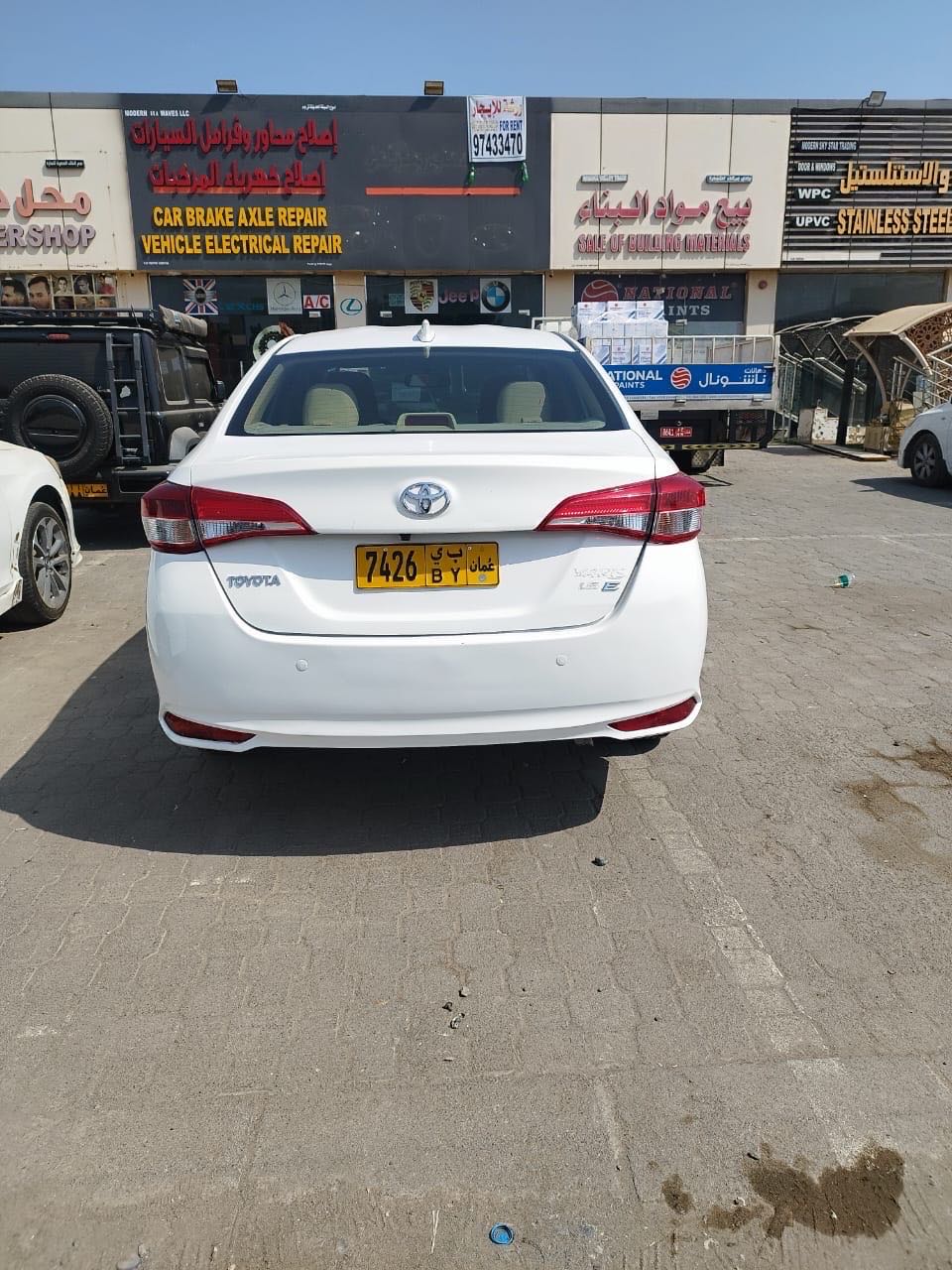 Car Image 2019 TOYOTA YARIS E