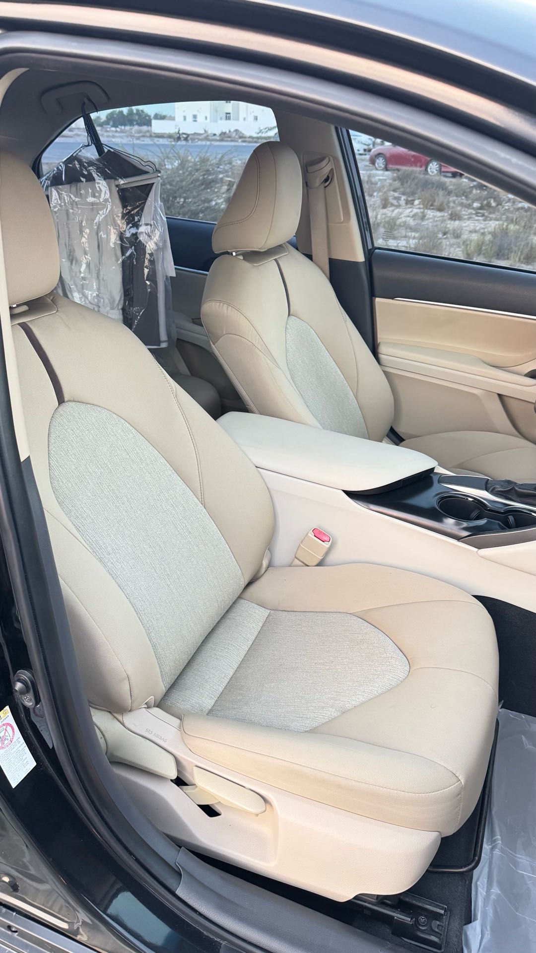 Car Image 2018 TOYOTA CAMRY LE