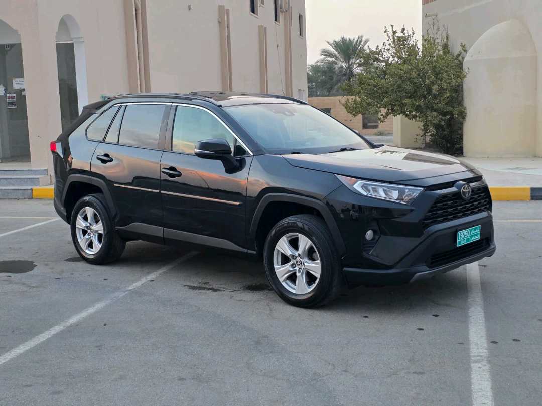 تويوتا رافور XLE 2021