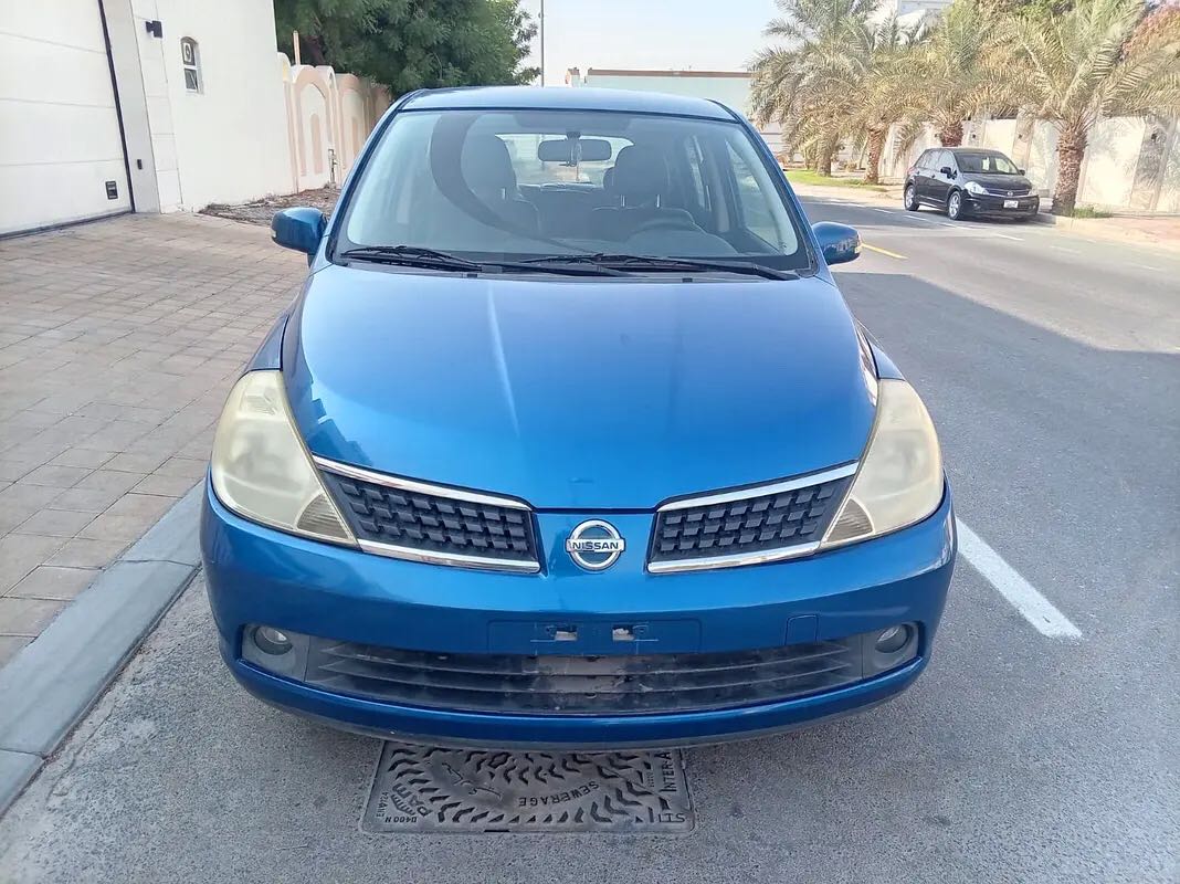 NISSAN TIIDA LE 2012