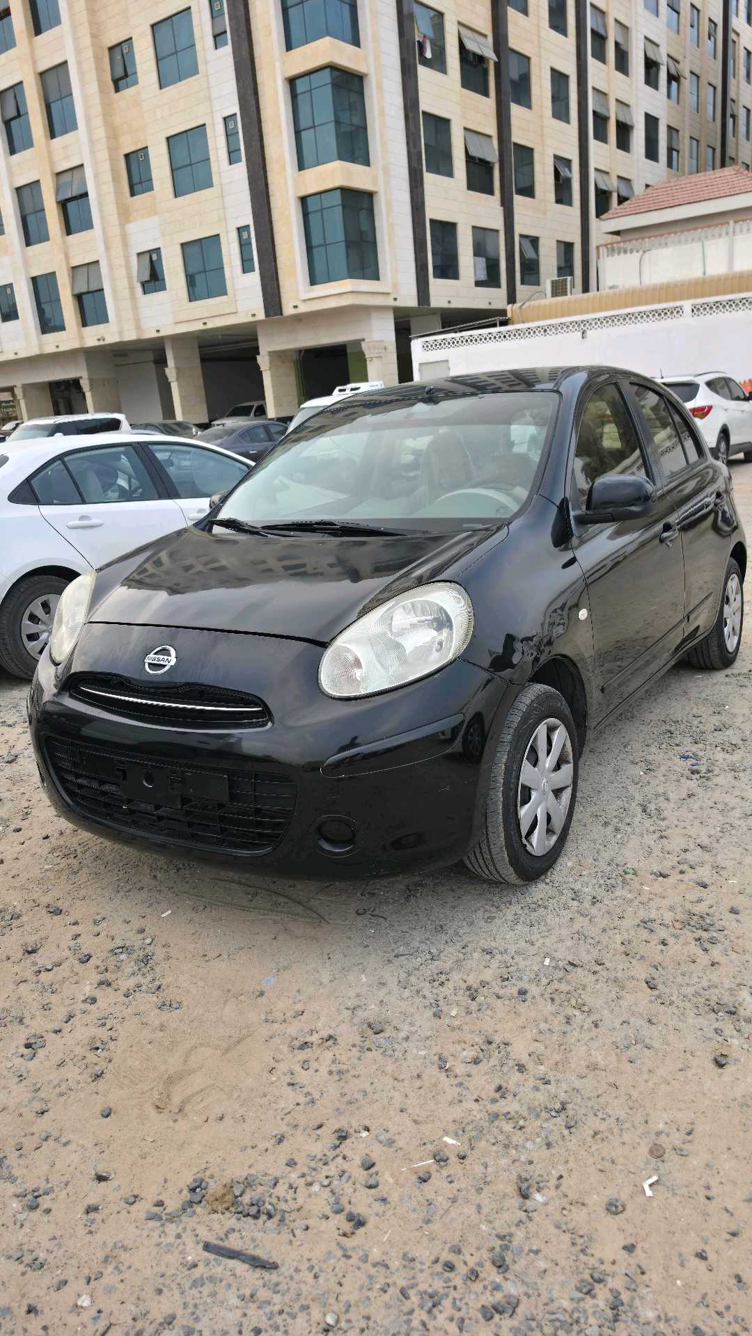 نيسان ميكرا S 2015