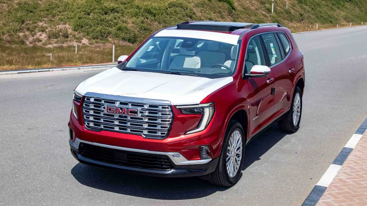 جي أم سي أكاديا Denali 2024
