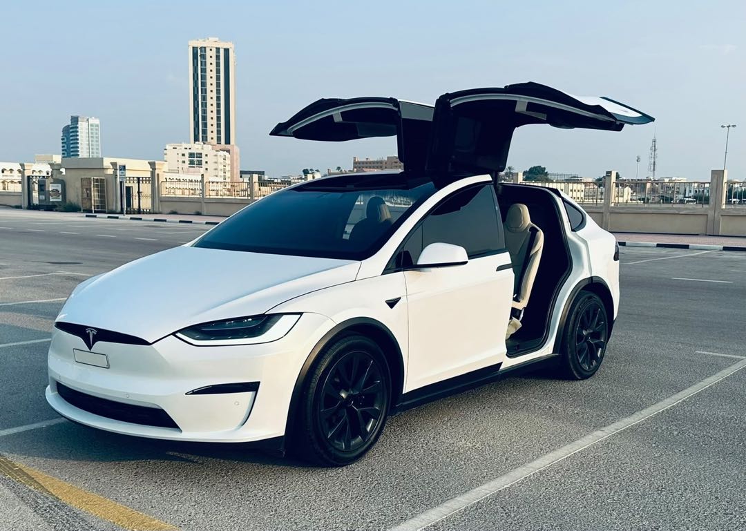 TESLA Model X 2023