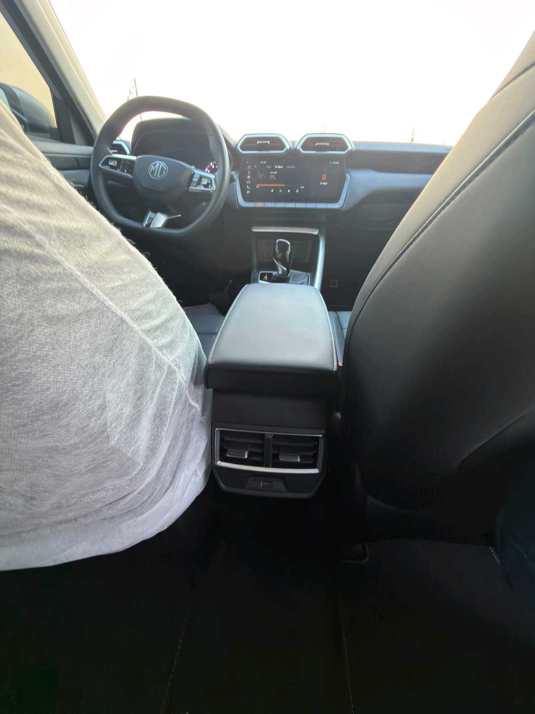 أم جي ZS 2027