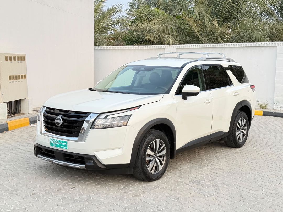 نيسان باثفيندر SV 2024