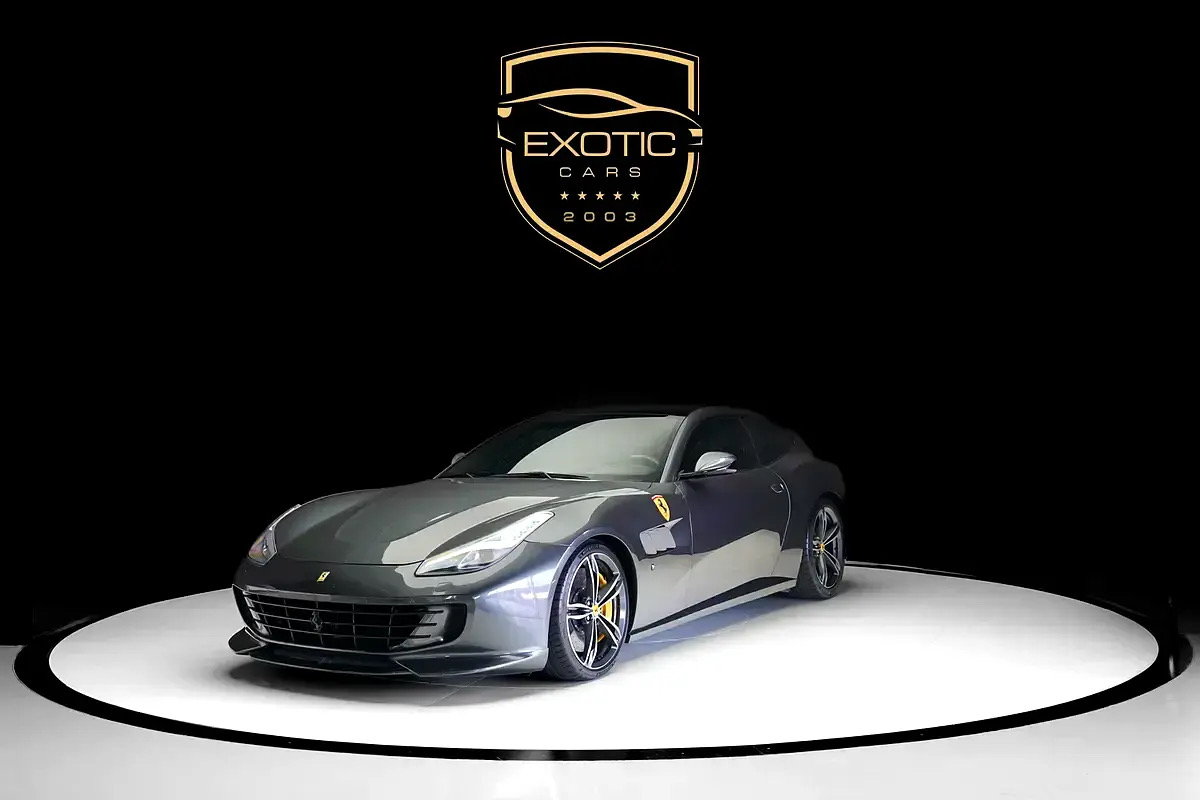 فيراري GTC4 2019