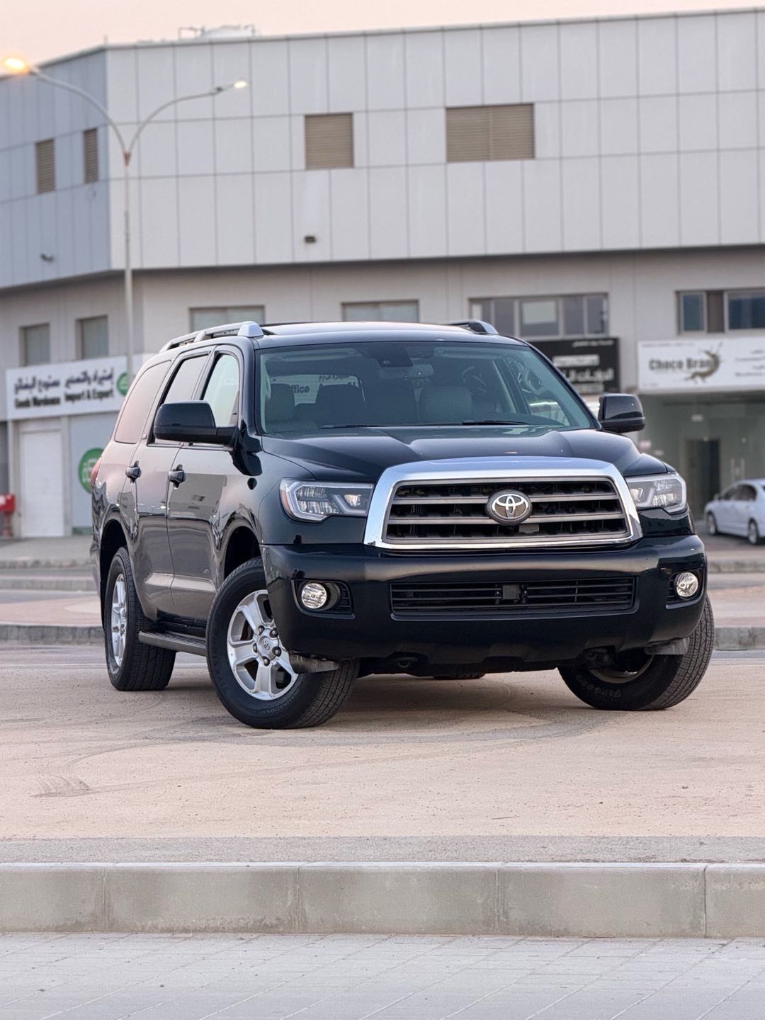 TOYOTA SEQUOIA SR5 2019