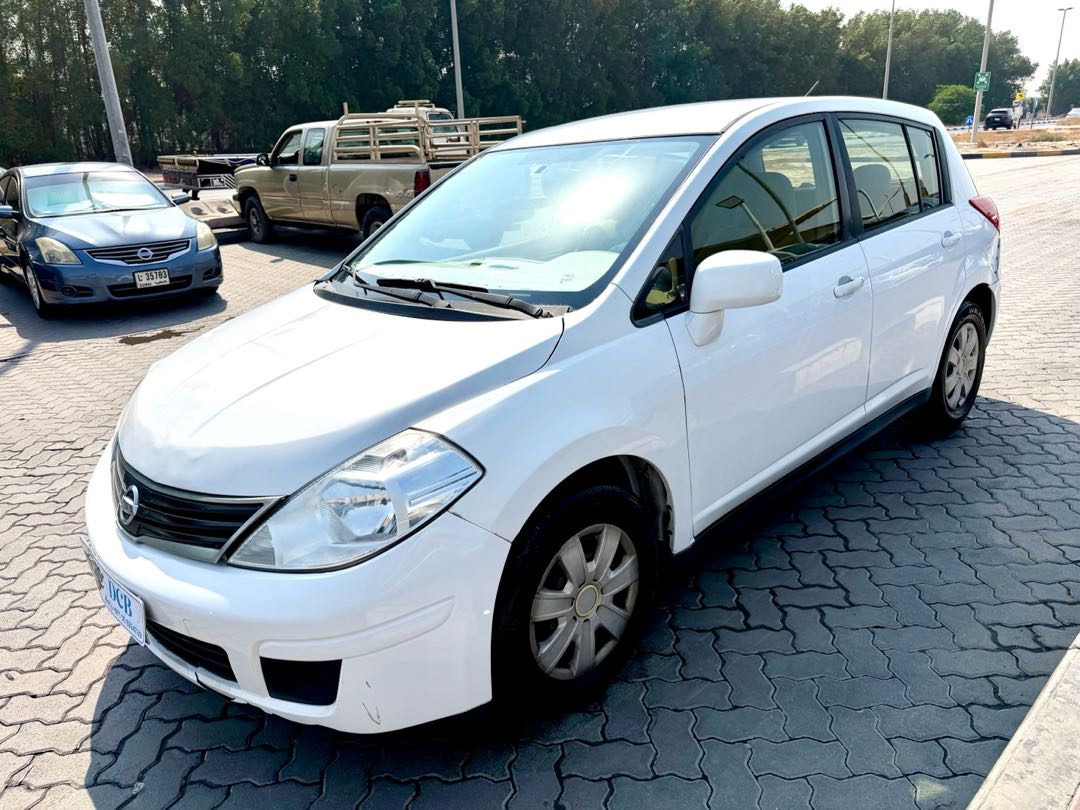 NISSAN TIIDA SL 2013