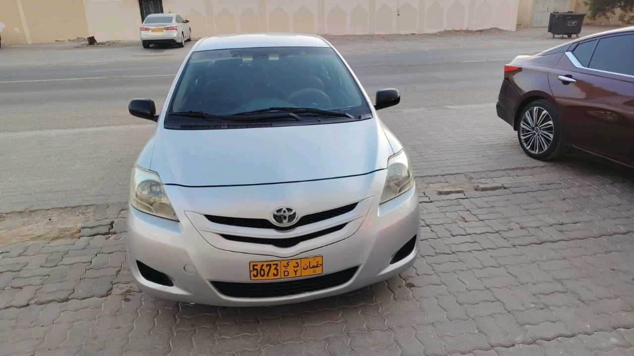 تويوتا ياريس Standard 2008