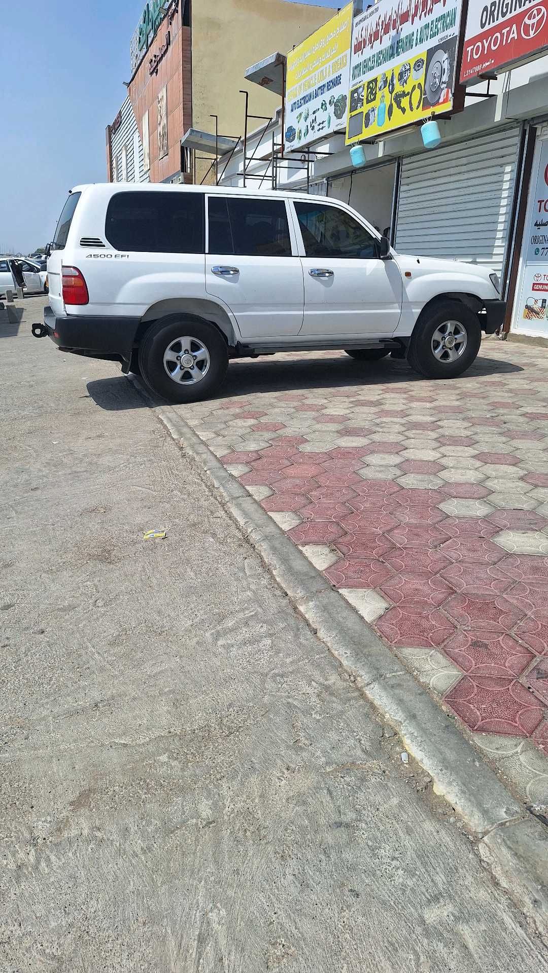 تويوتا لاند كروزر GX 2004