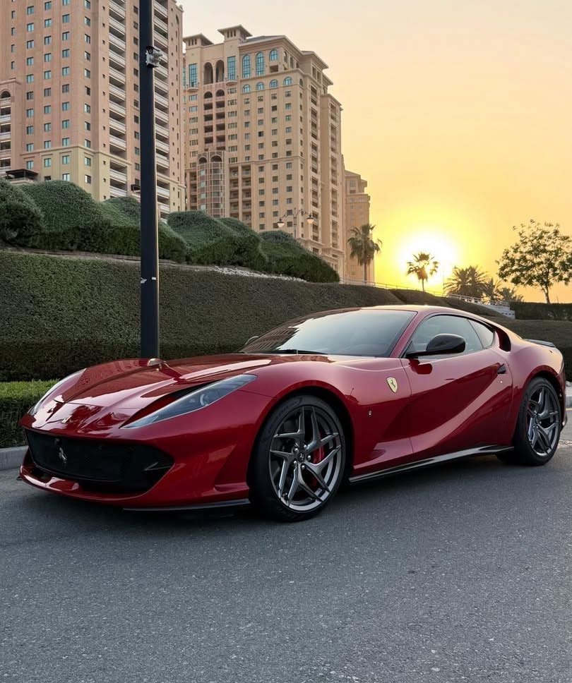 FERRARI 812 Superfast 2018