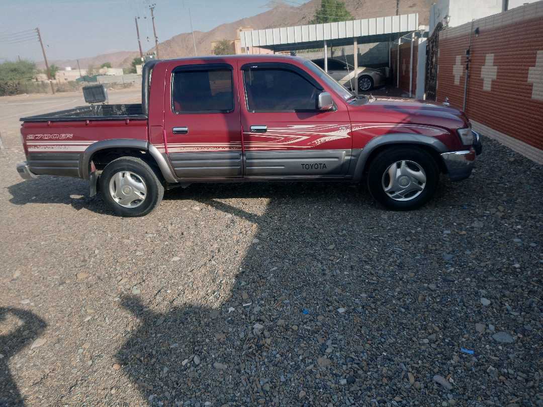 TOYOTA HILUX 2.7 2004