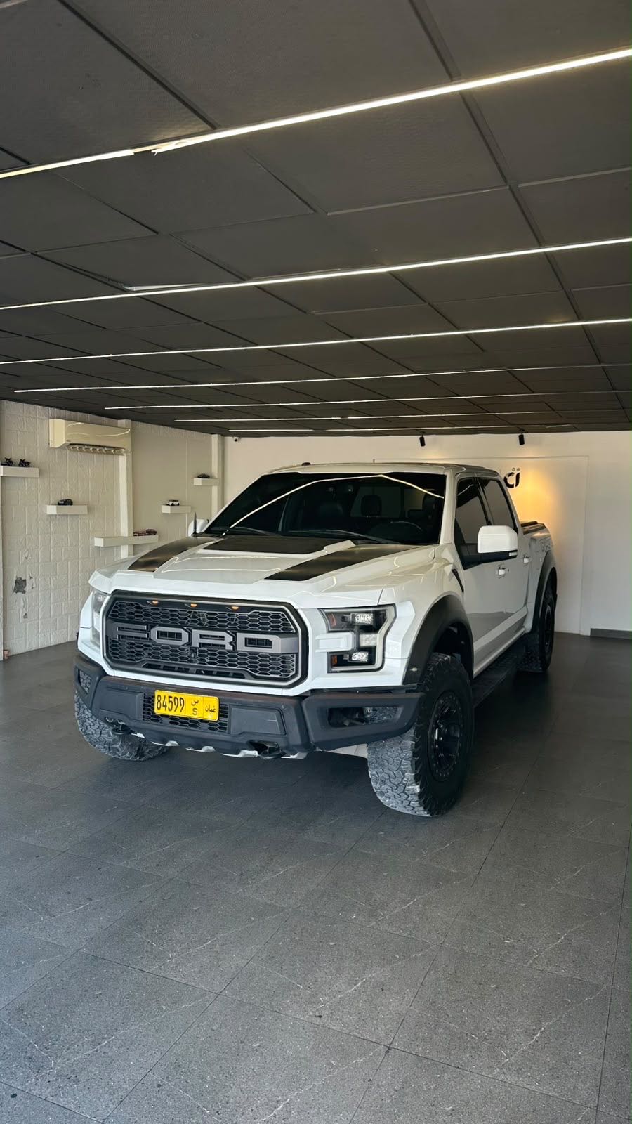 FORD F-150 Raptor 2018 for sale in Oman | Sooq Cars