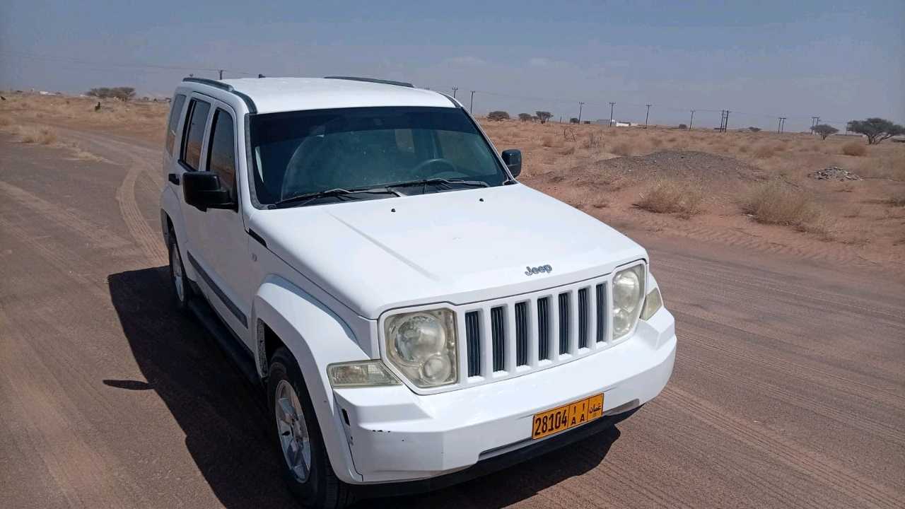 جيب شيروكي Limited 2012