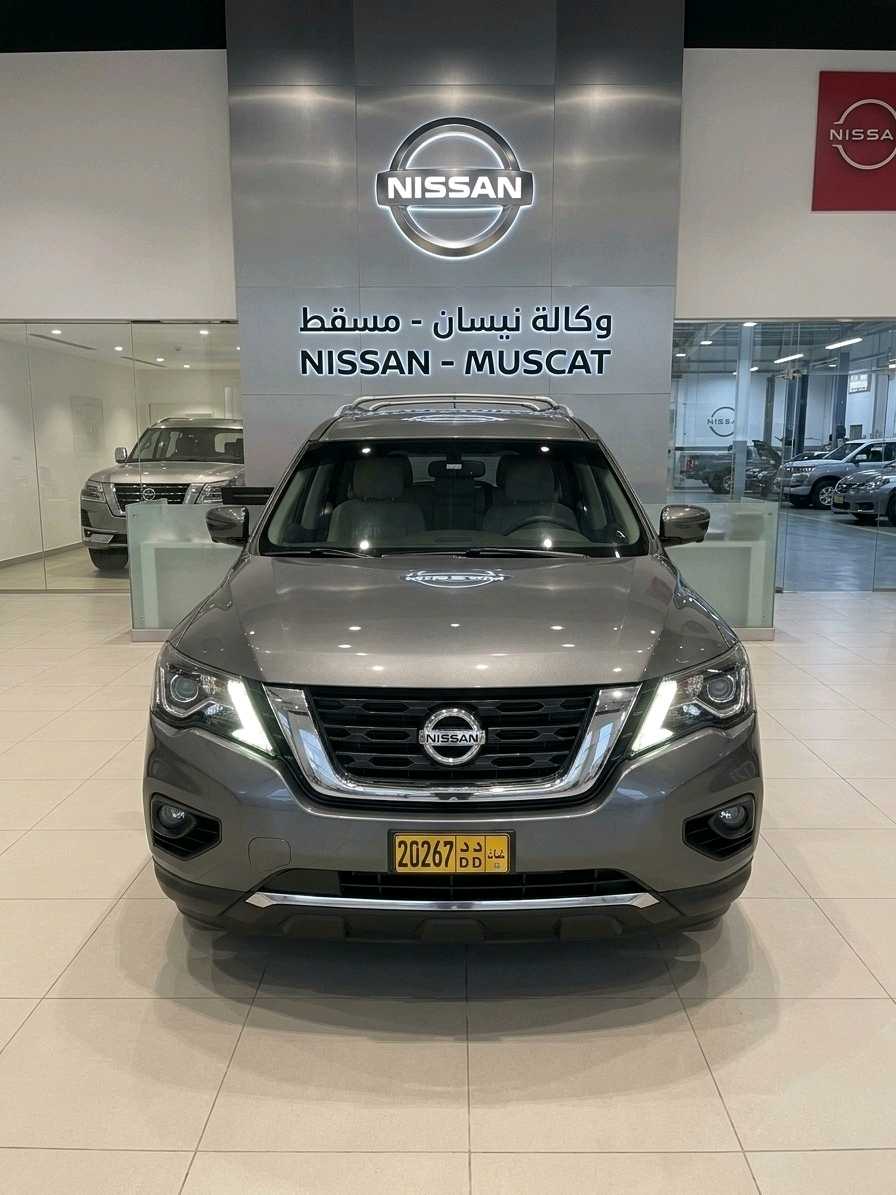 نيسان باثفيندر Midnight Edition 2017