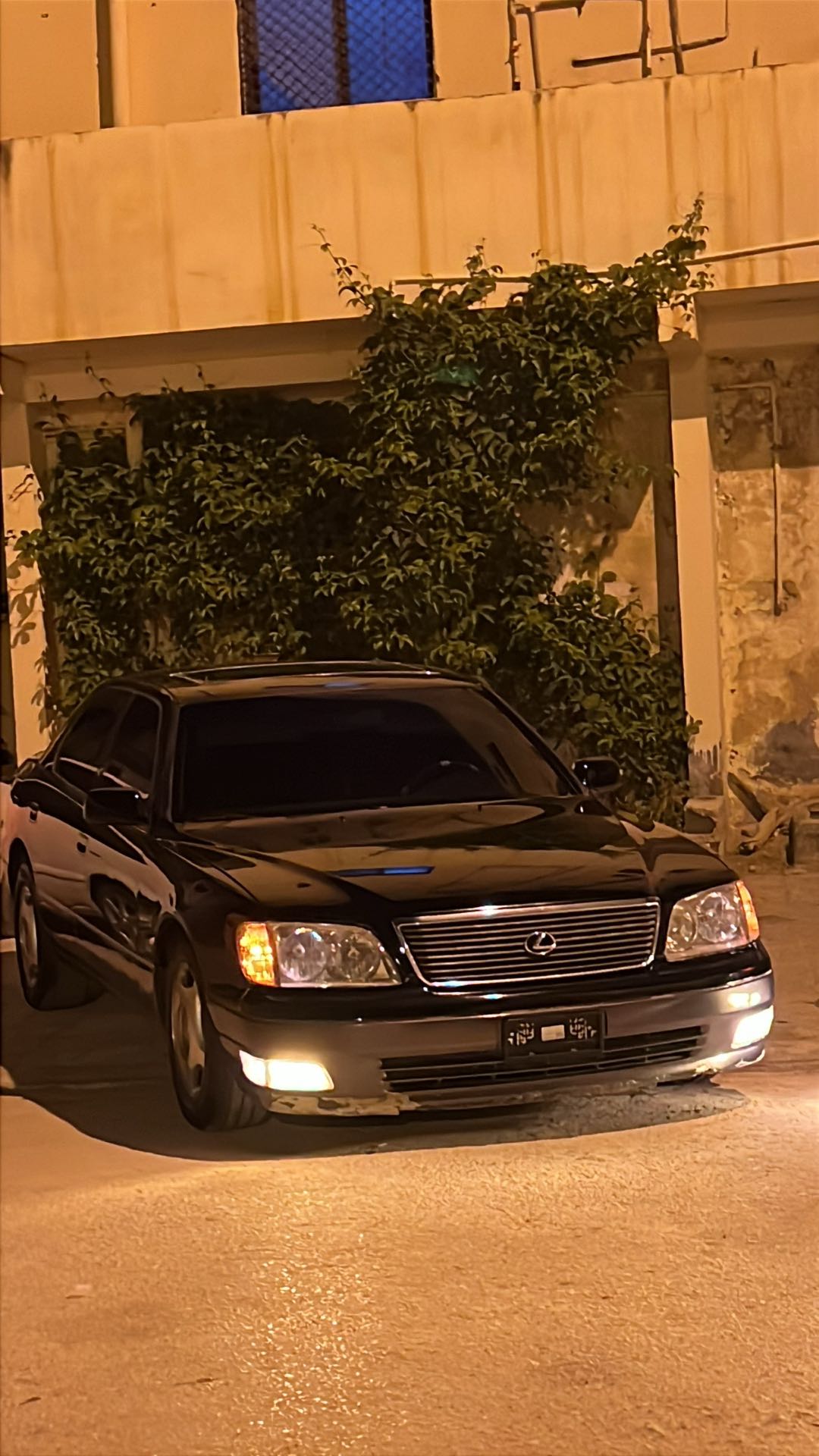 LEXUS LS 400 Base 2000