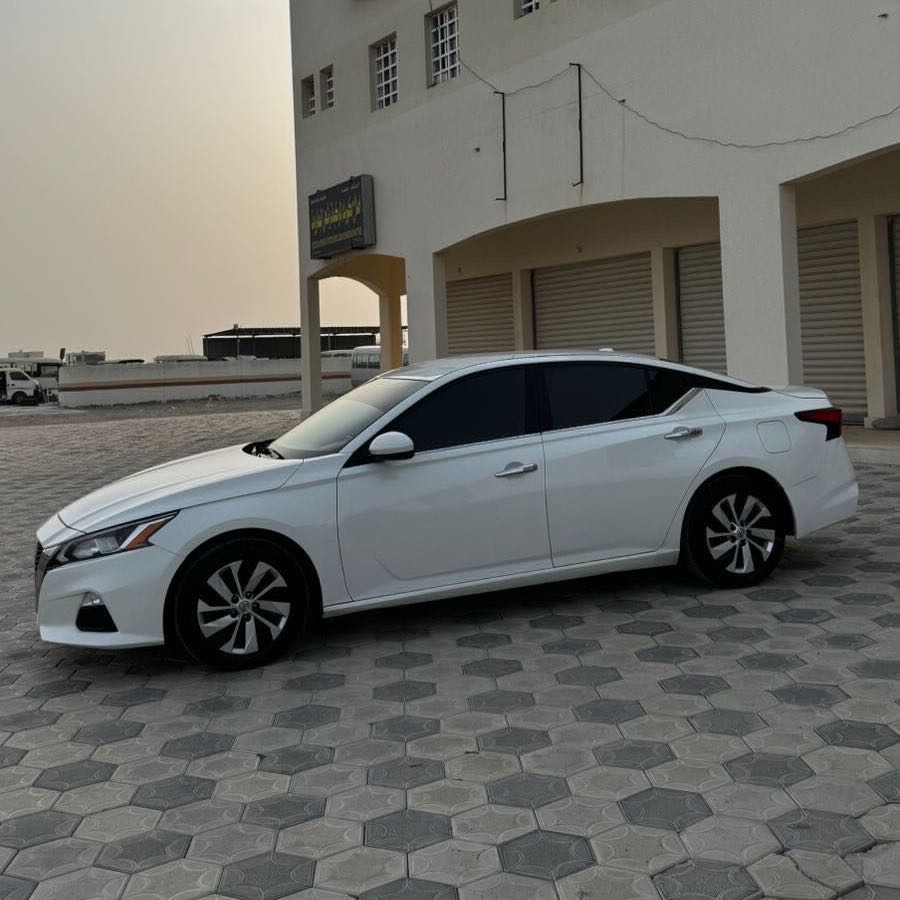 Car Image 2019 NISSAN ALTIMA S
