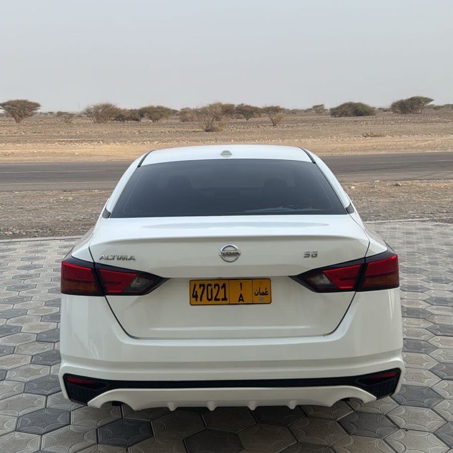 Car Image 2019 NISSAN ALTIMA S