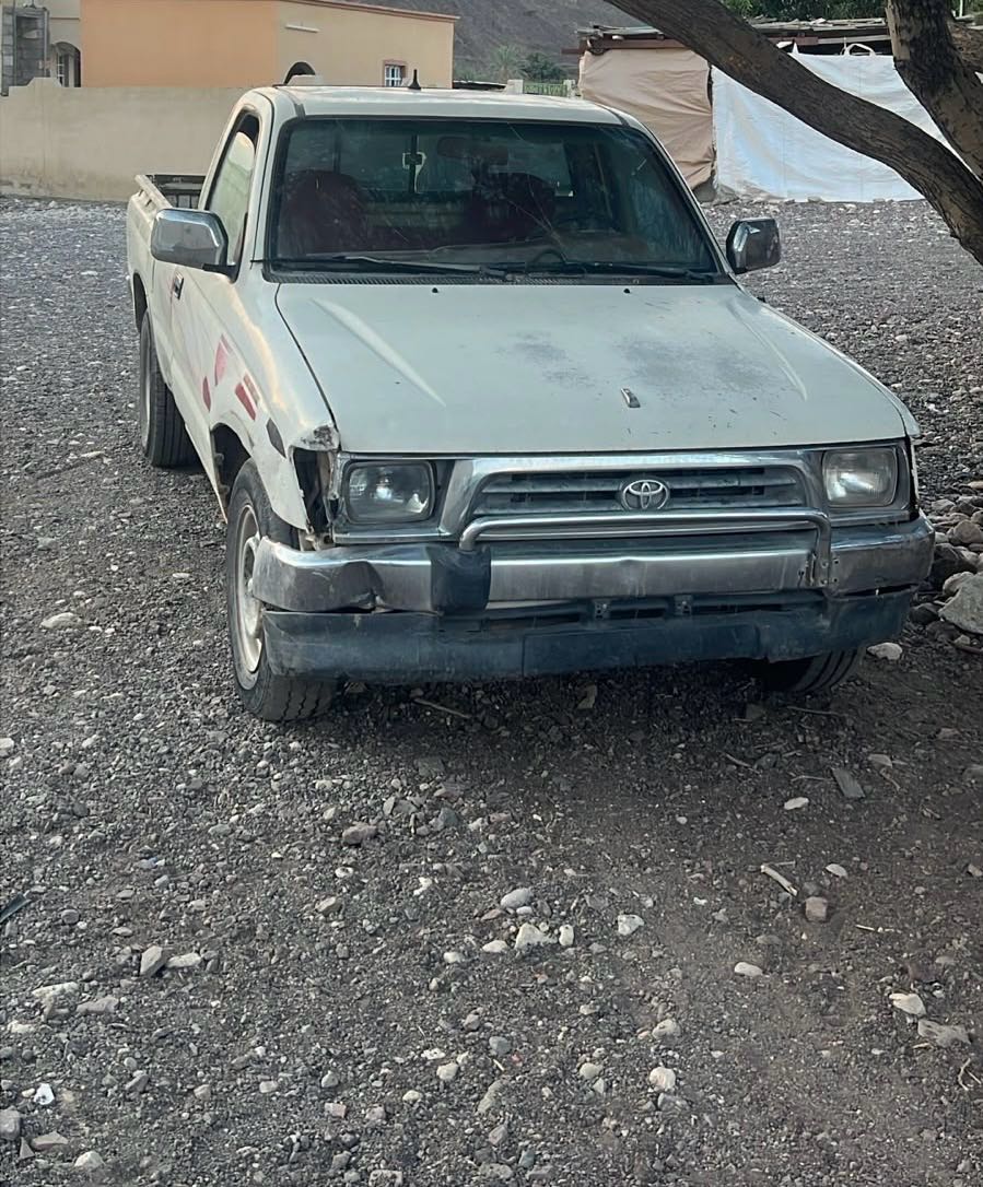 TOYOTA HILUX 2.0 2001