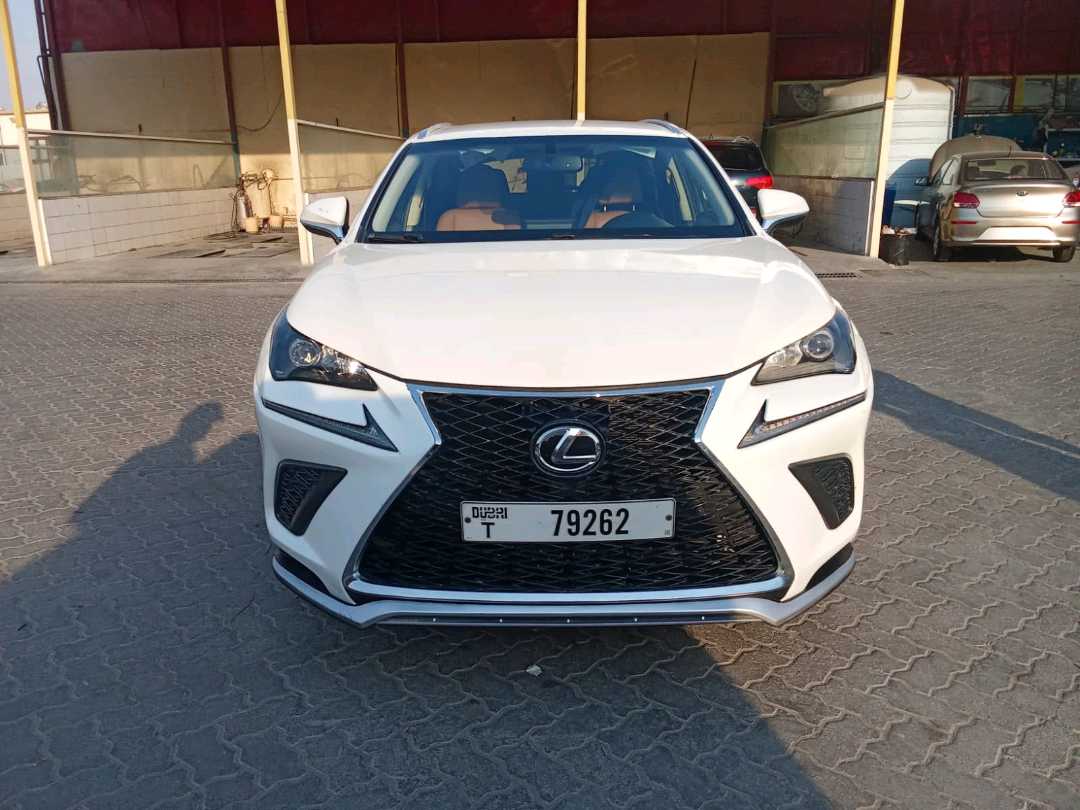 لكزس NX 200t 2017