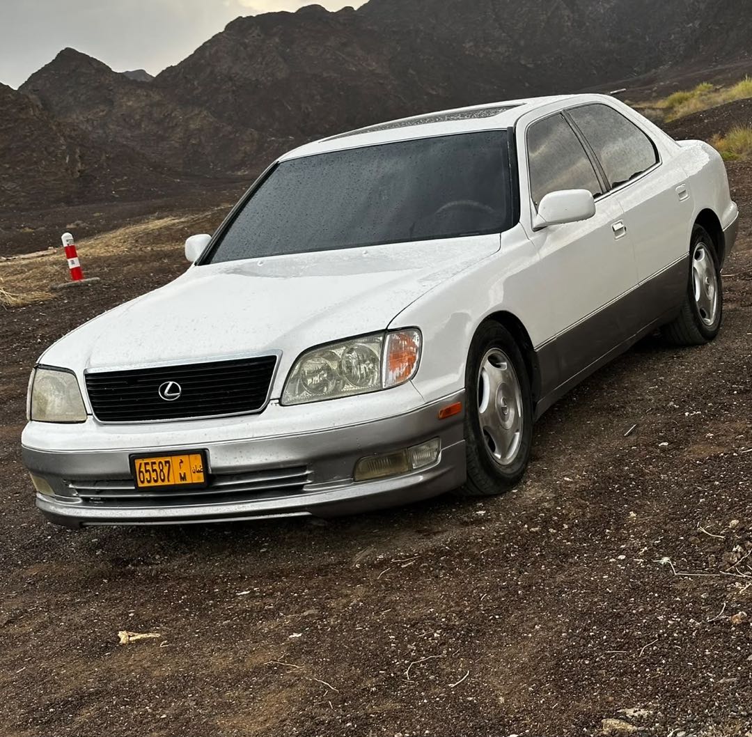 لكزس LS 400 Base 1999