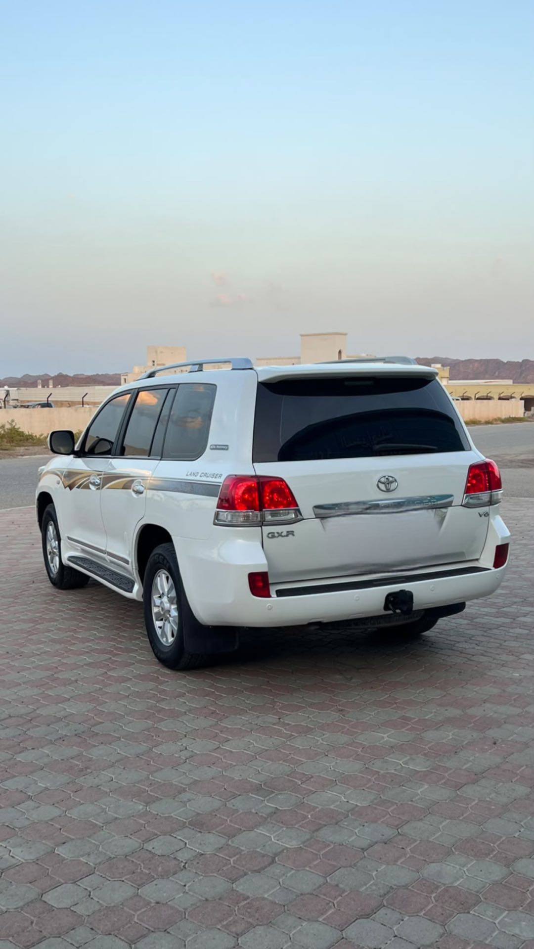 TOYOTA LAND CRUISER GX.R 2011