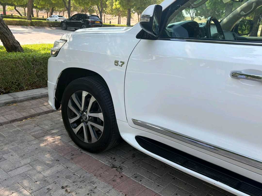 TOYOTA LAND CRUISER VX.R 2018