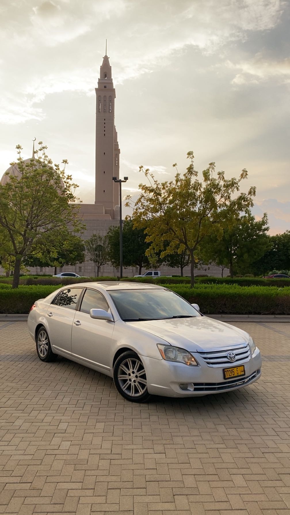 TOYOTA AVALON LIMITED 2005