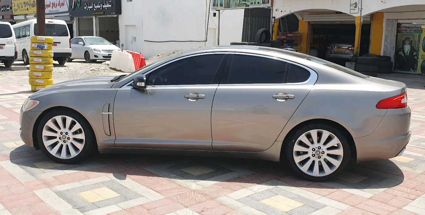 جاكوار XF S 2009