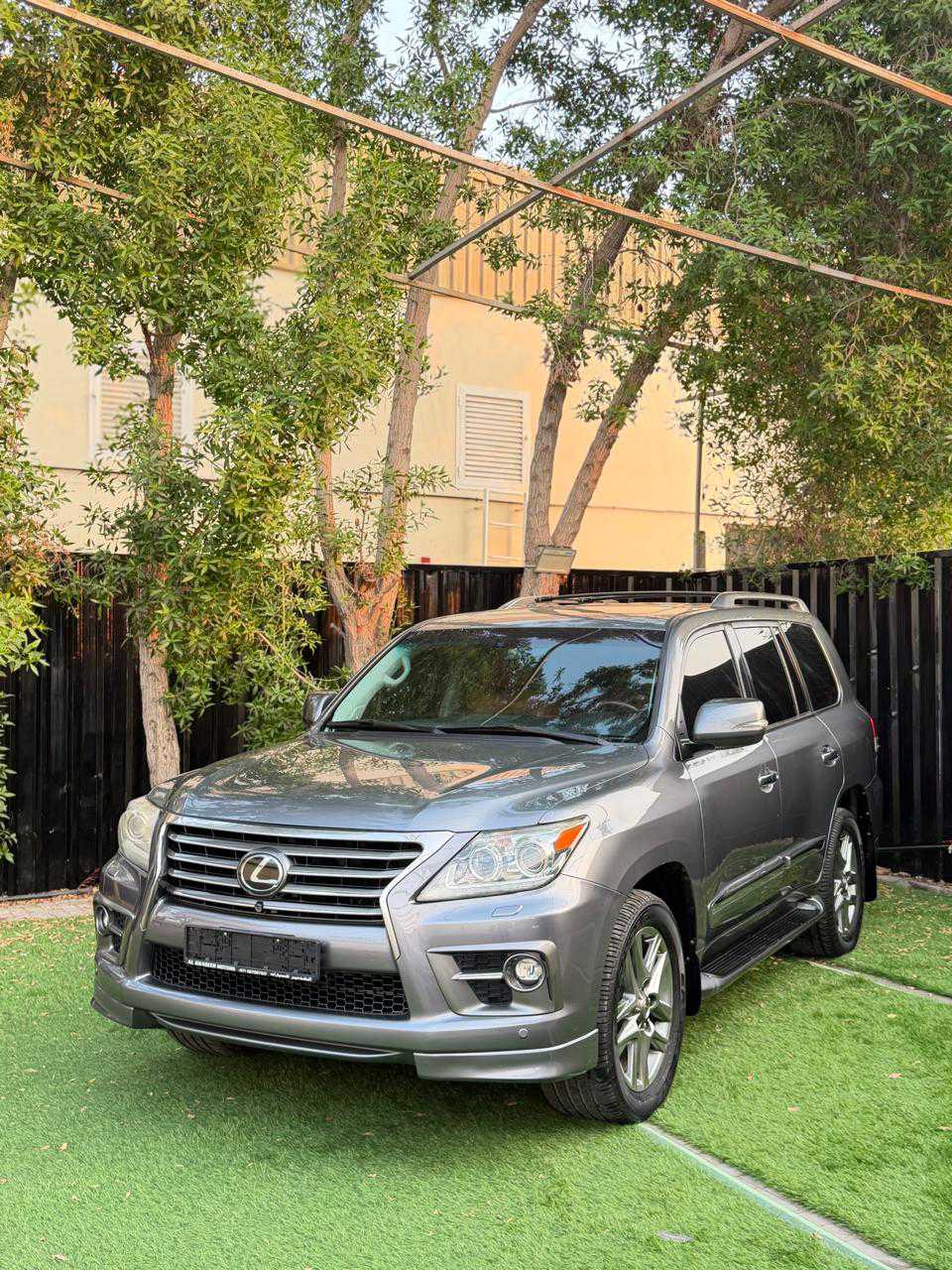 لكزس LX 570 2014