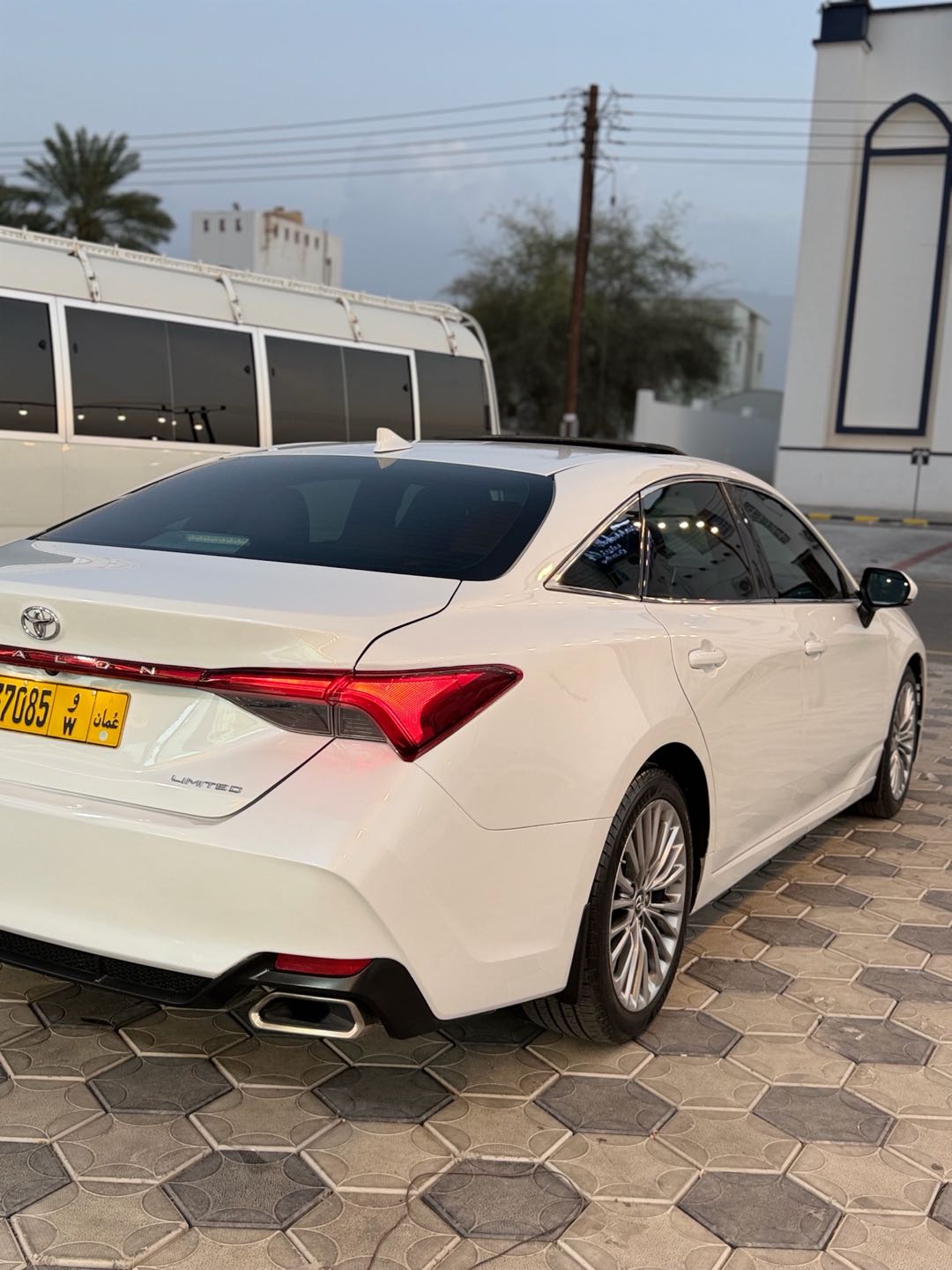 تويوتا أفلون LIMITED 2019