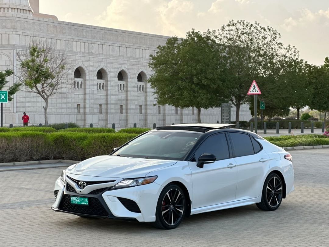 TOYOTA CAMRY XLE 2018
