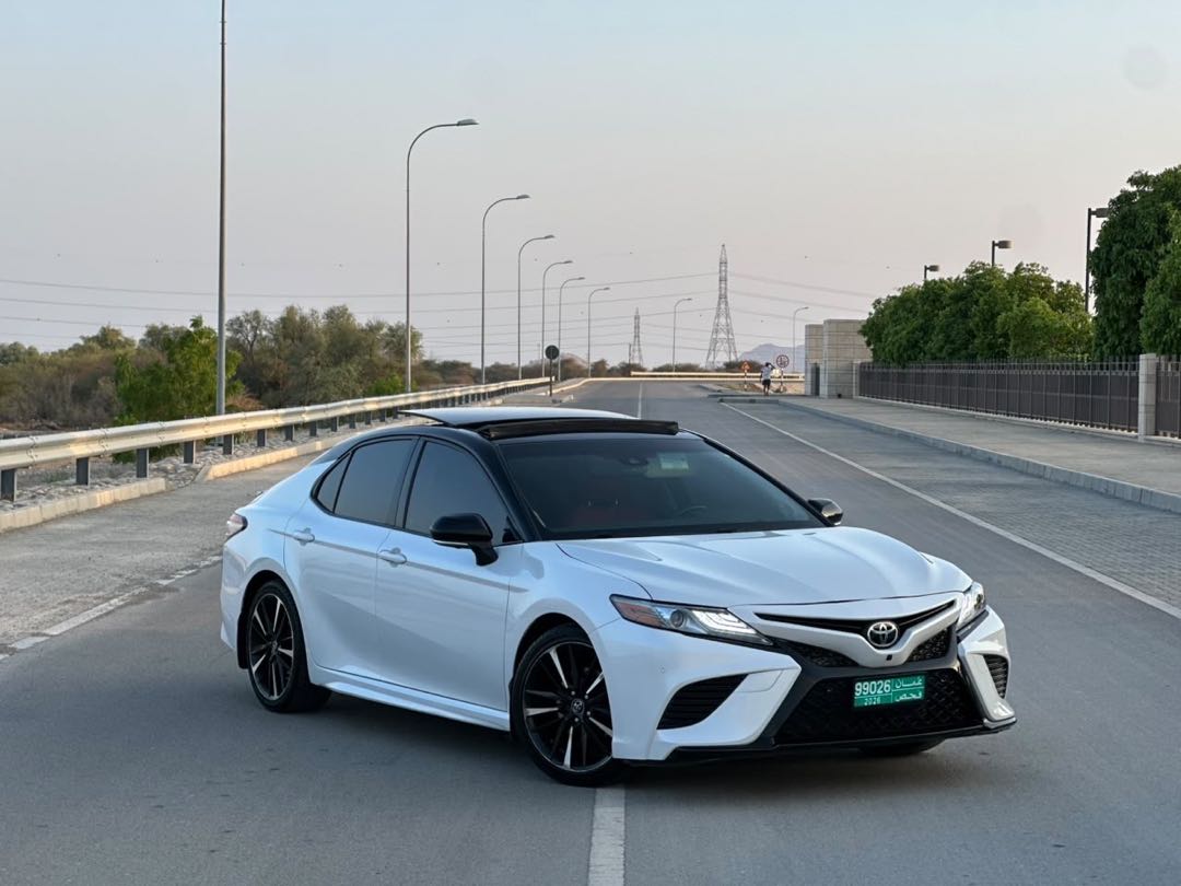 TOYOTA CAMRY XLE 2018