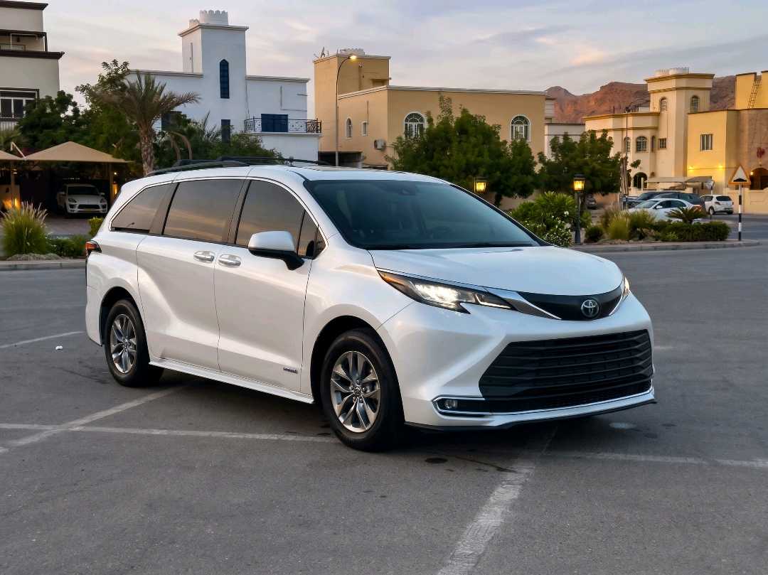 TOYOTA SIENNA 2021