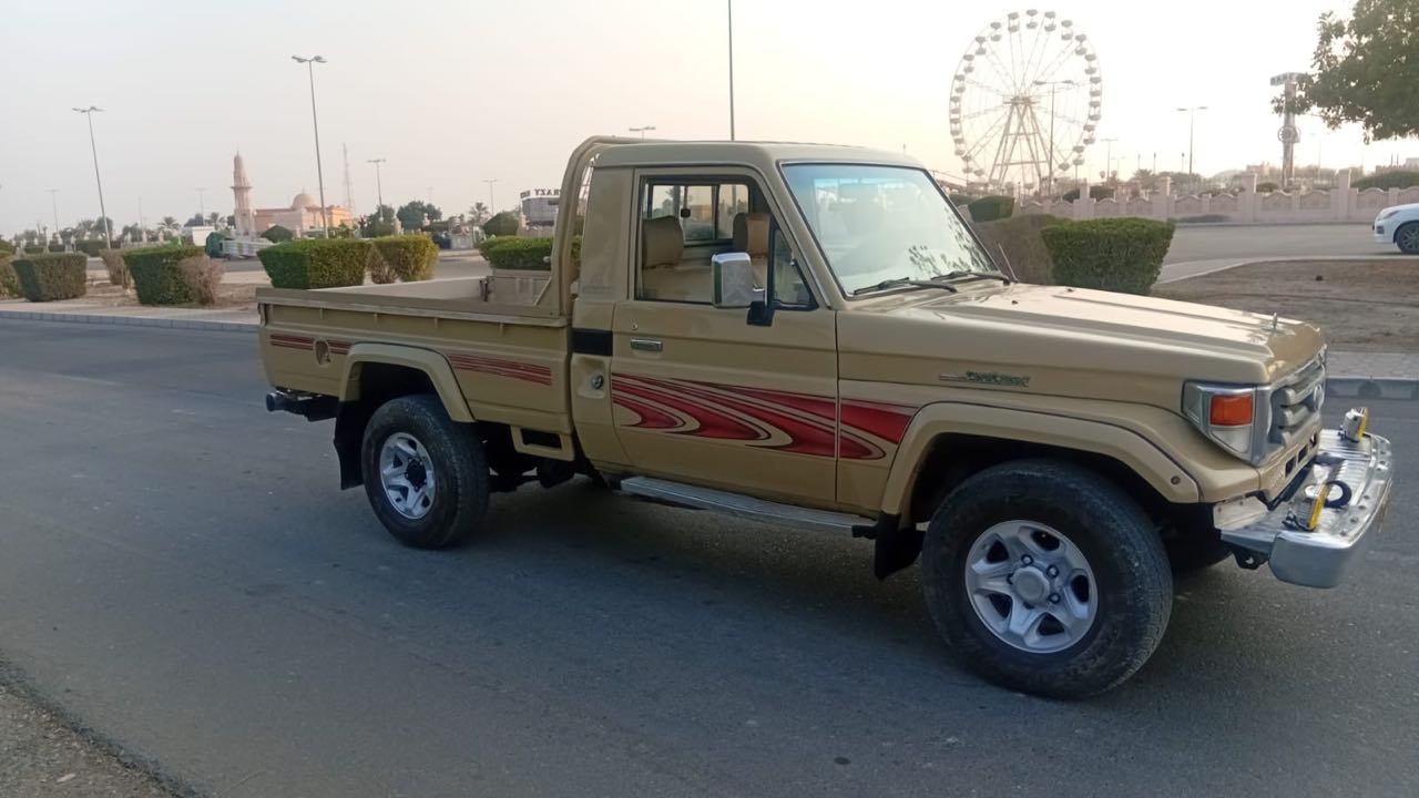 تويوتا كروزر شاص أل أكس 2005