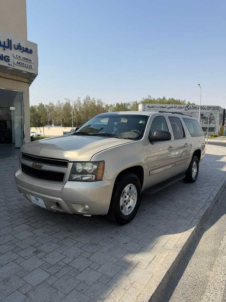 CHEVROLET SUBURBAN LT 2011