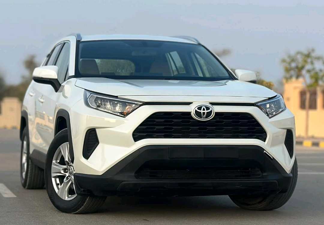 TOYOTA RAV4 XLE 2021