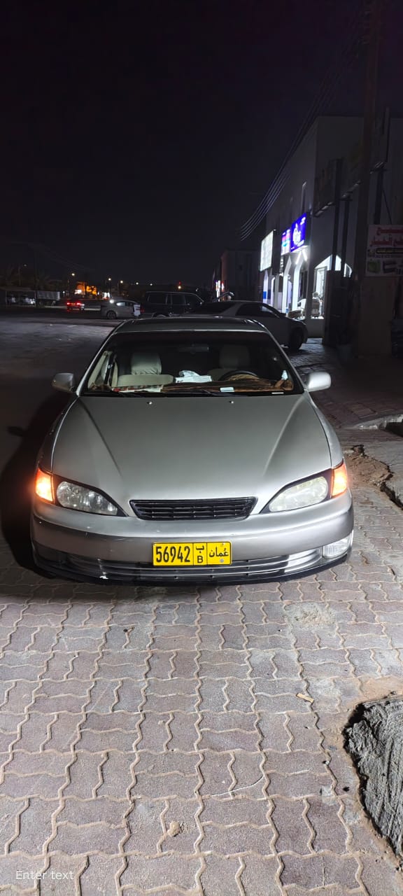 LEXUS ES 300 Base 1997