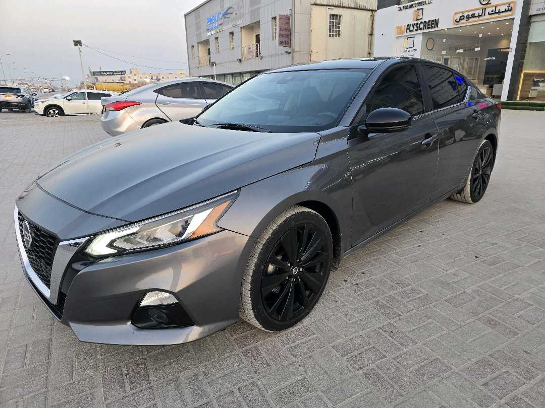 نيسان التيما SR 2022