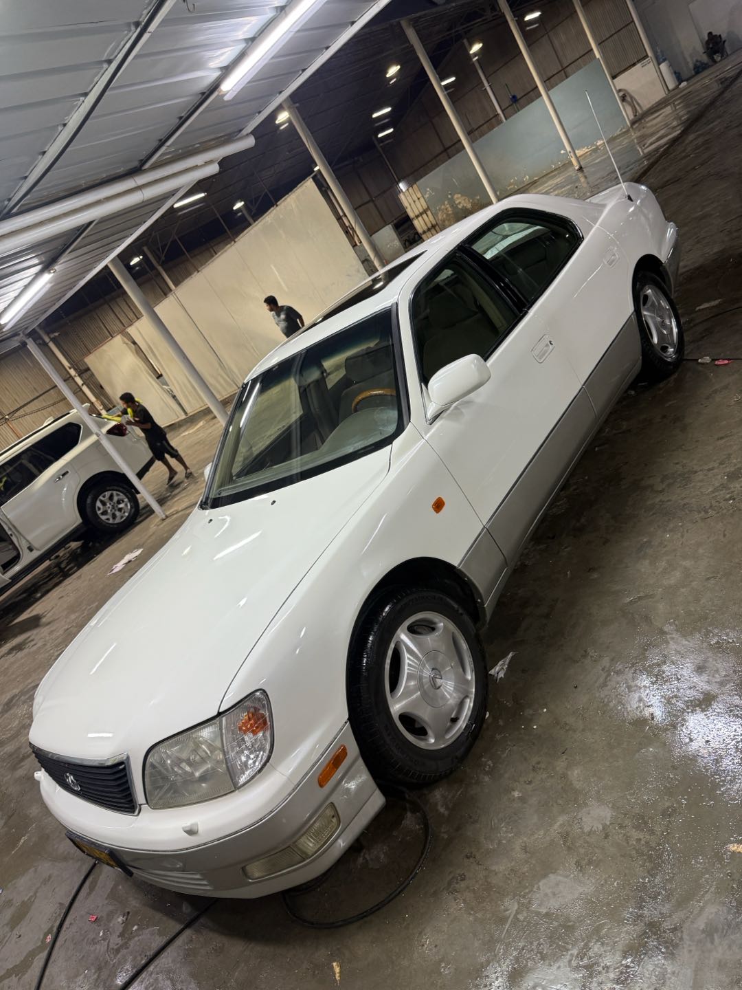 LEXUS LS 400 Base 1998
